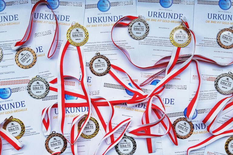 Bike Fit Medaillentraining Fahrrad Urkunden 1