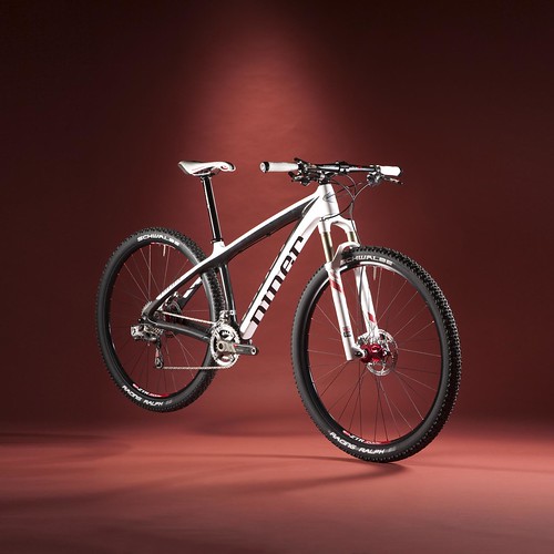 AIR9CARB_Bike_White